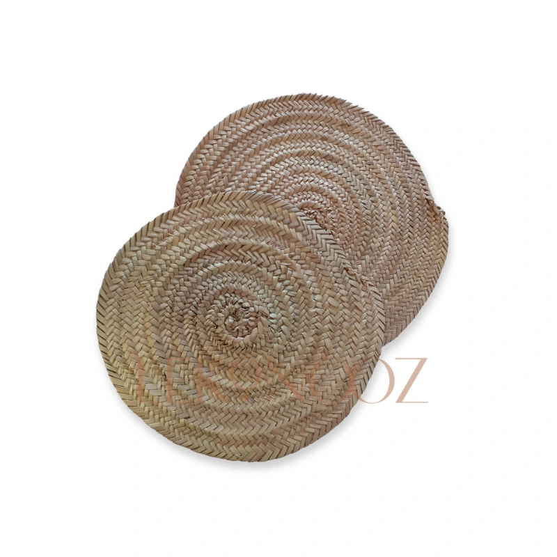 Eco-friendly palm leaf table mat