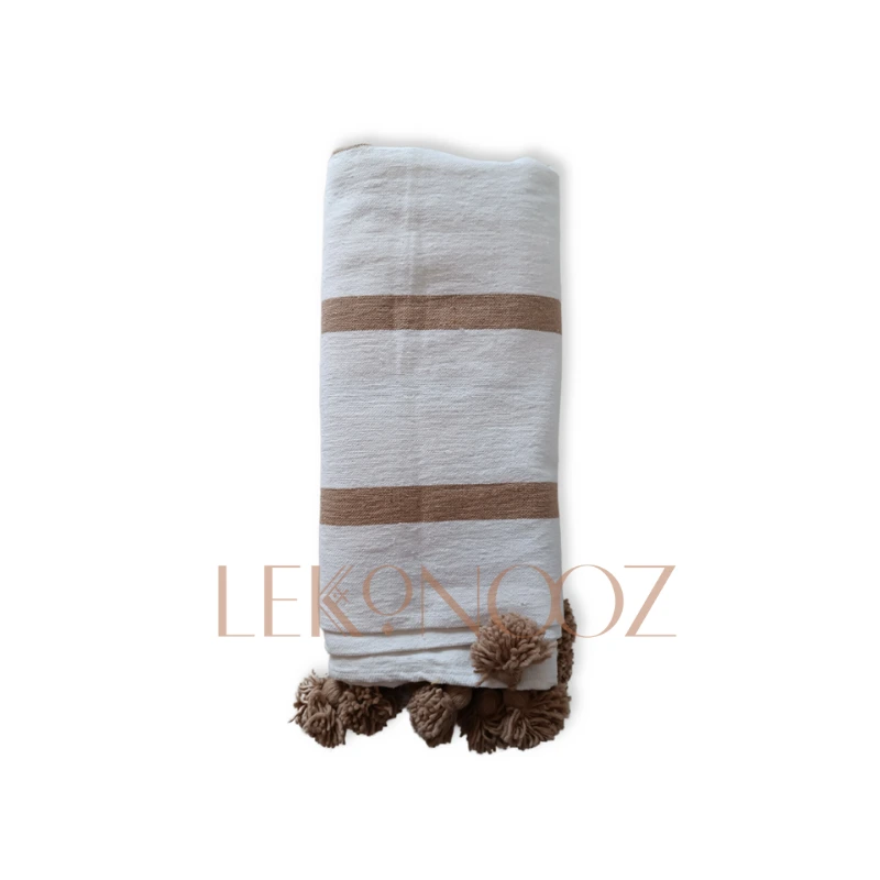 White Berber plaid with beige pompoms
